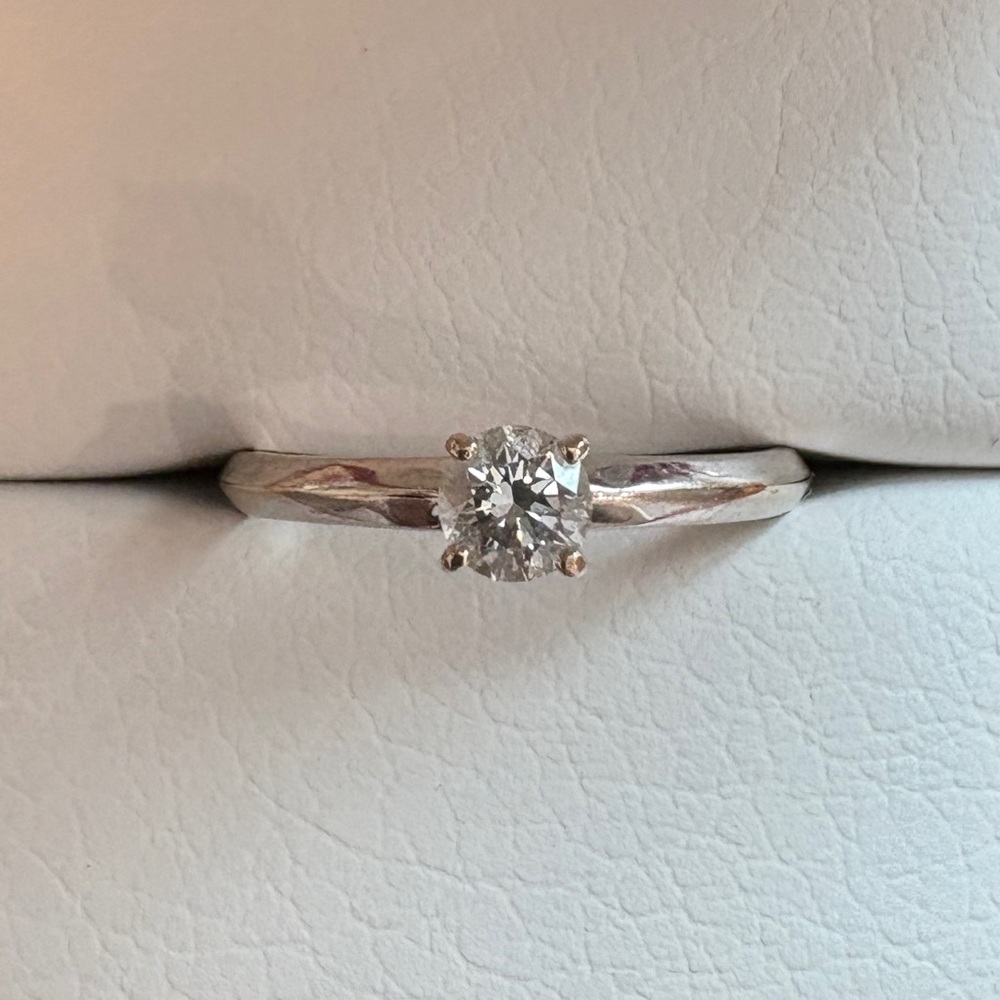 ANY OFFER ACCEPTED! James Allen .25 carat diamond ring Size 6